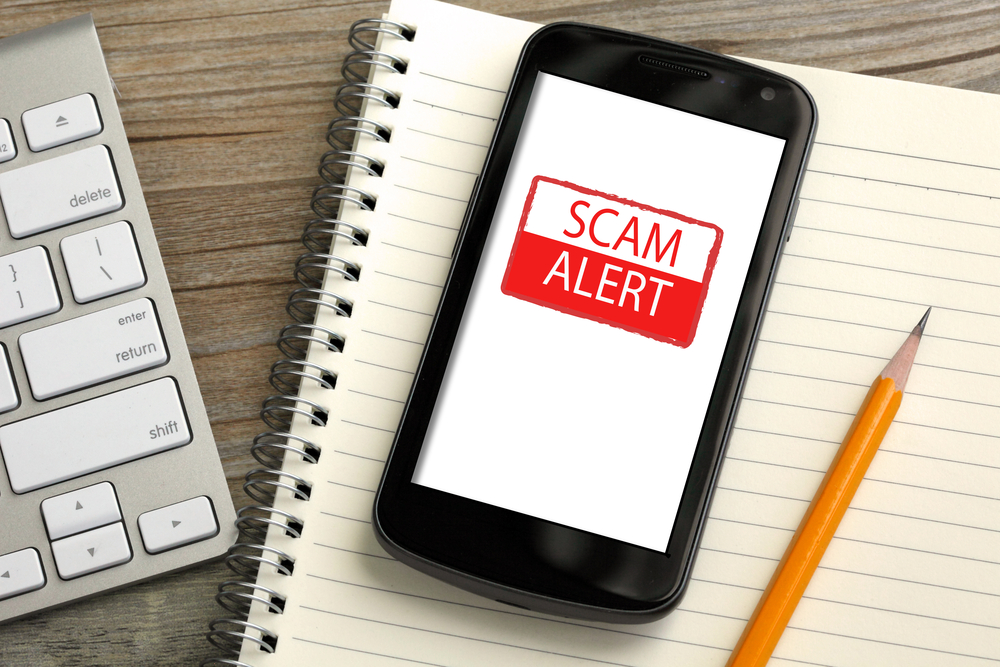 Mobile,Phone,Showing,Scam,Alert,Warning