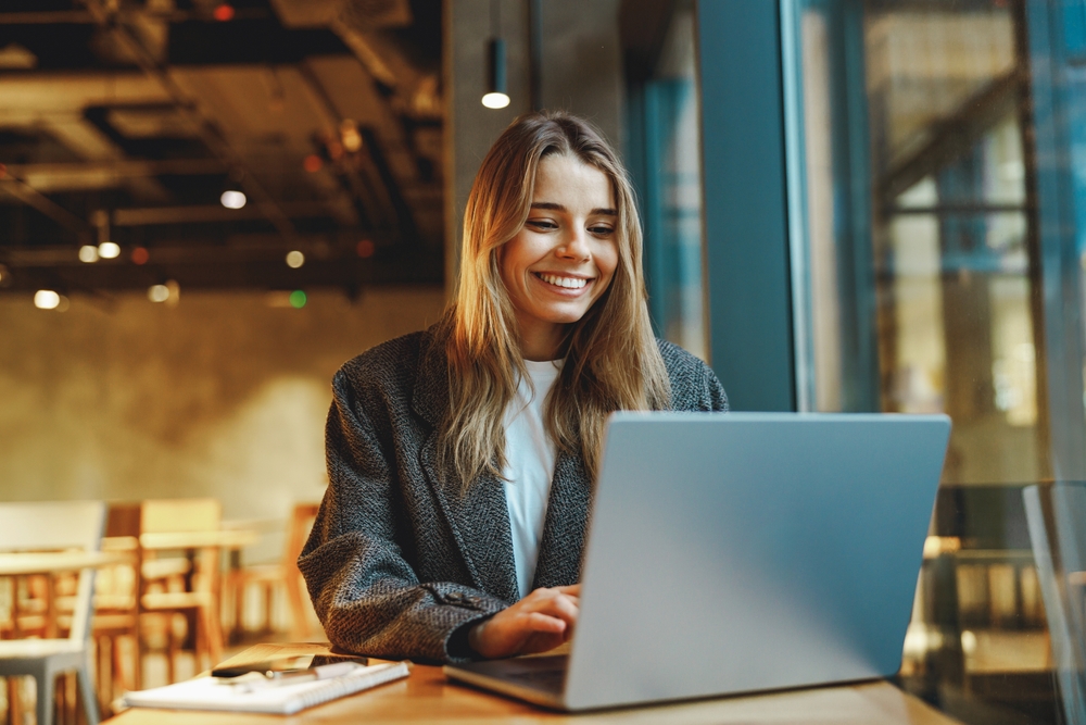 Top 10 money tips for those entering the workplace.